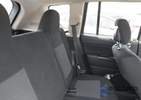 2014 Jeep Compass Sport из США, поврежденный, VIN 1C4NJDBB8ED865341